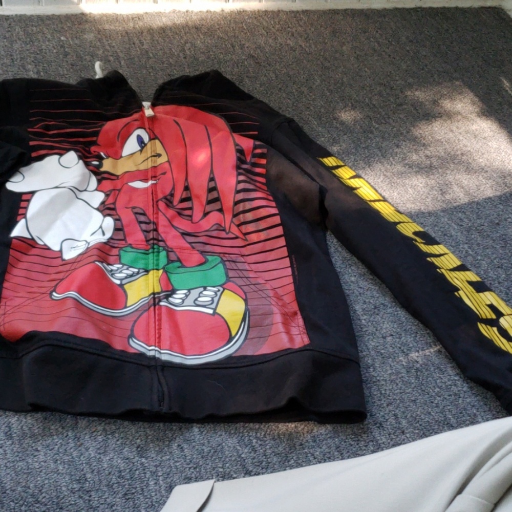 Knuckles hoodie